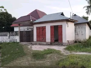 8bdrm House in Kipawa for sale