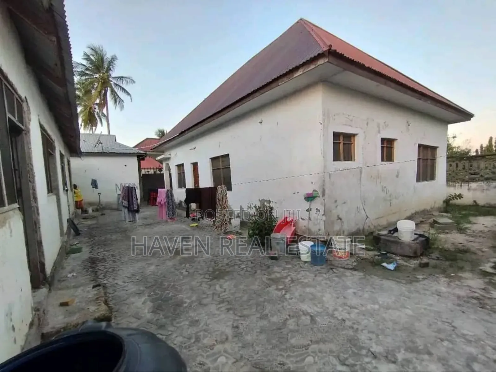 8bdrm House in Kipawa for sale