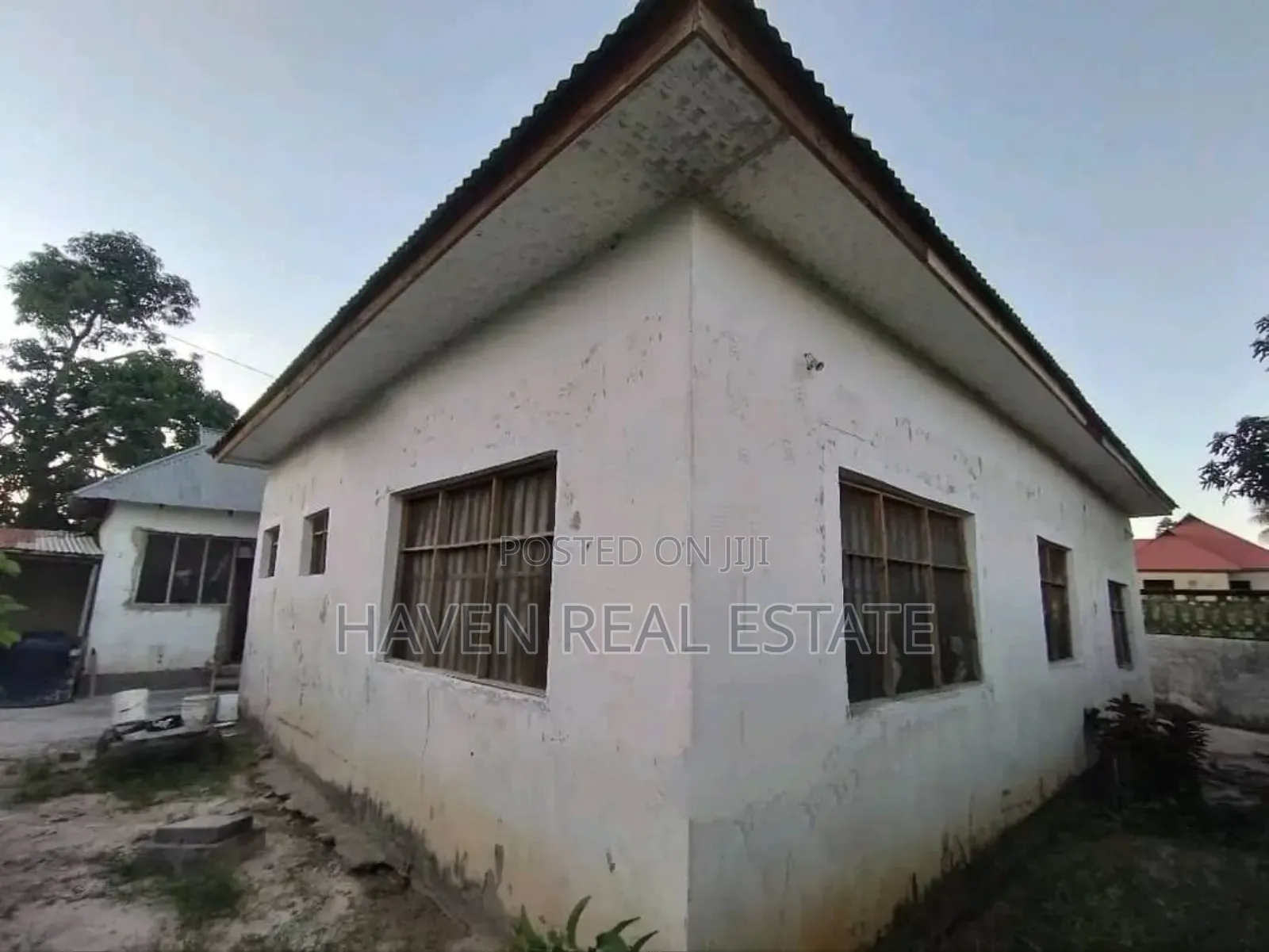 8bdrm House in Kipawa for sale
