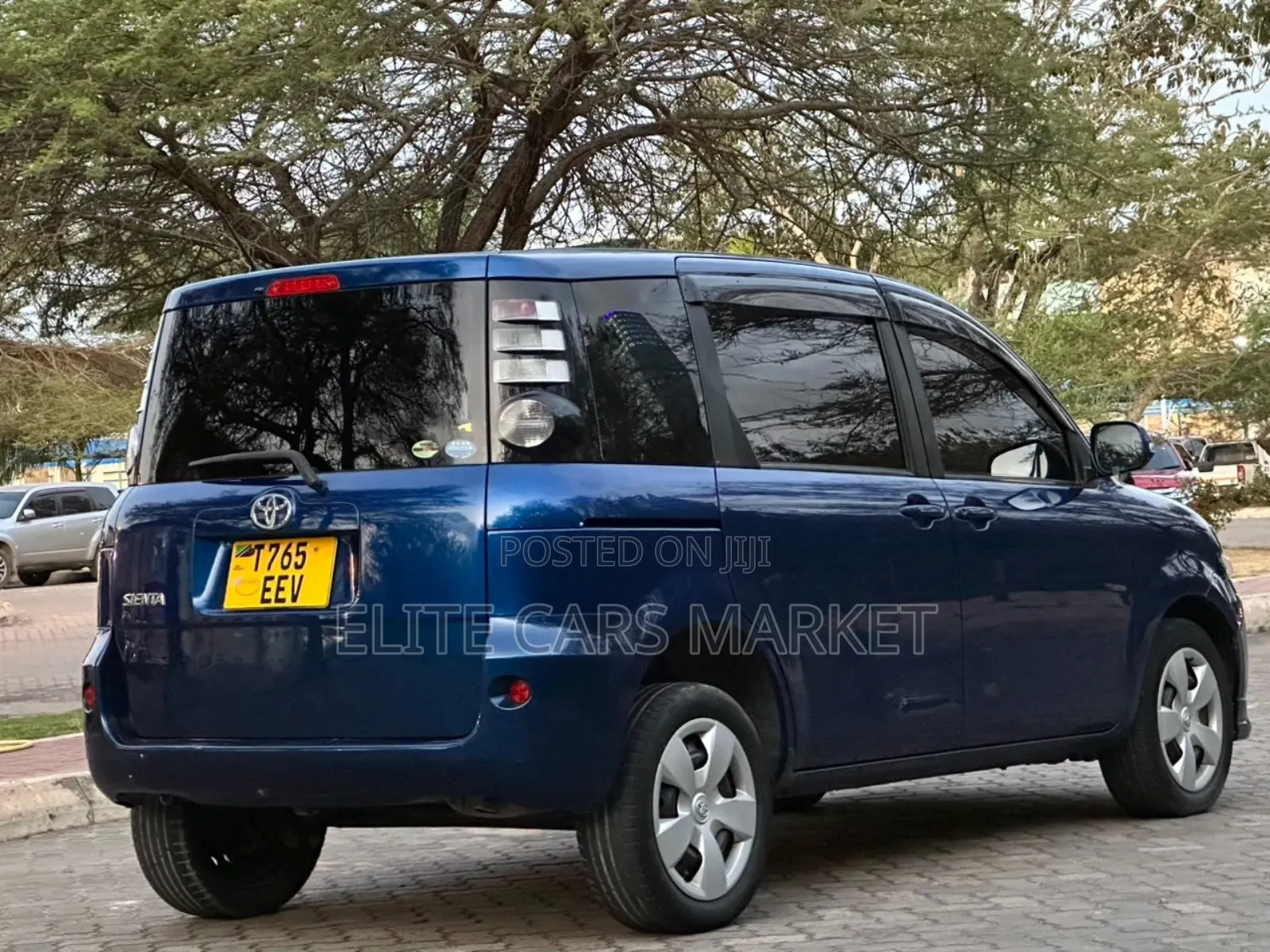 Toyota Sienta 2006 Blue