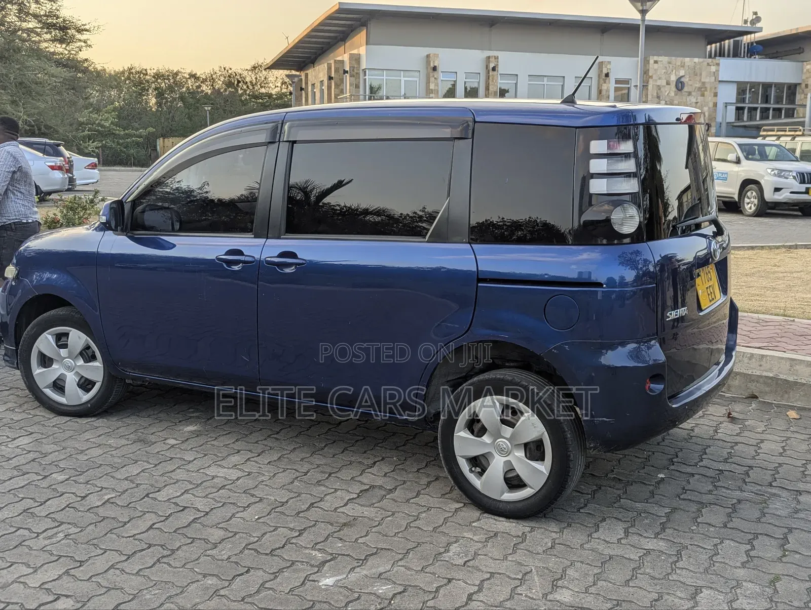 Toyota Sienta 2006 Blue