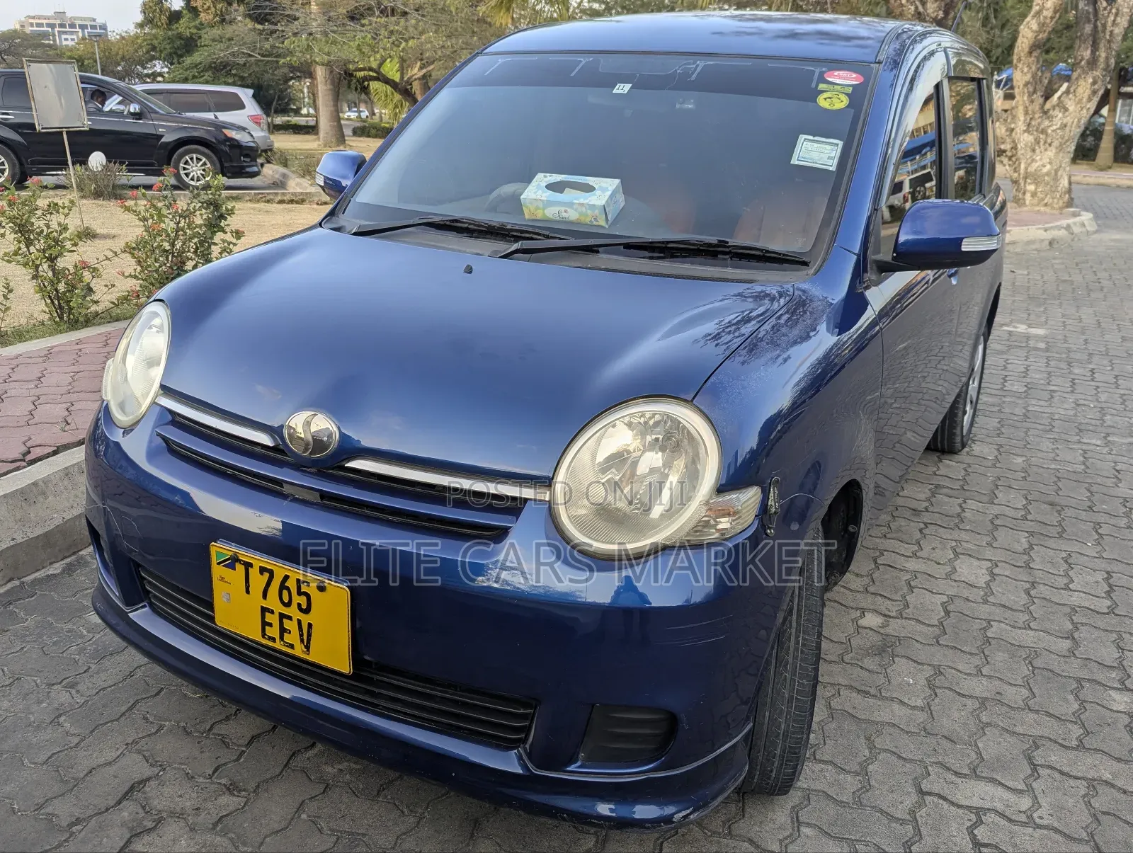 Toyota Sienta 2006 Blue