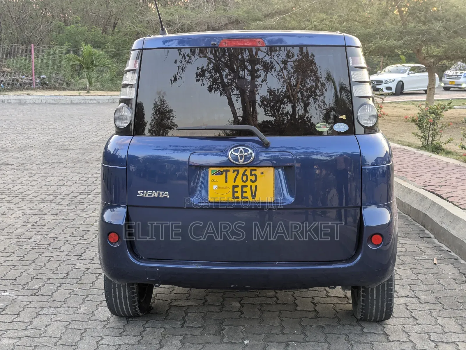 Toyota Sienta 2006 Blue