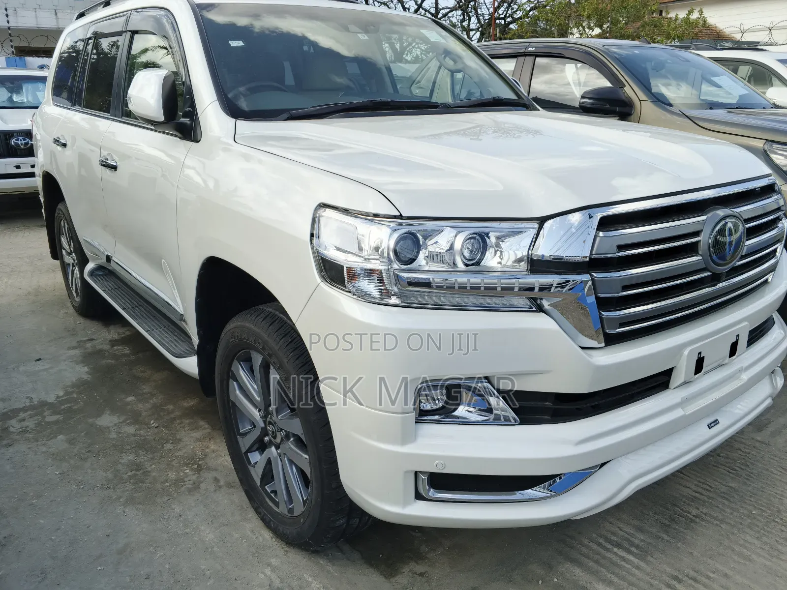 Toyota Land Cruiser 2019 White