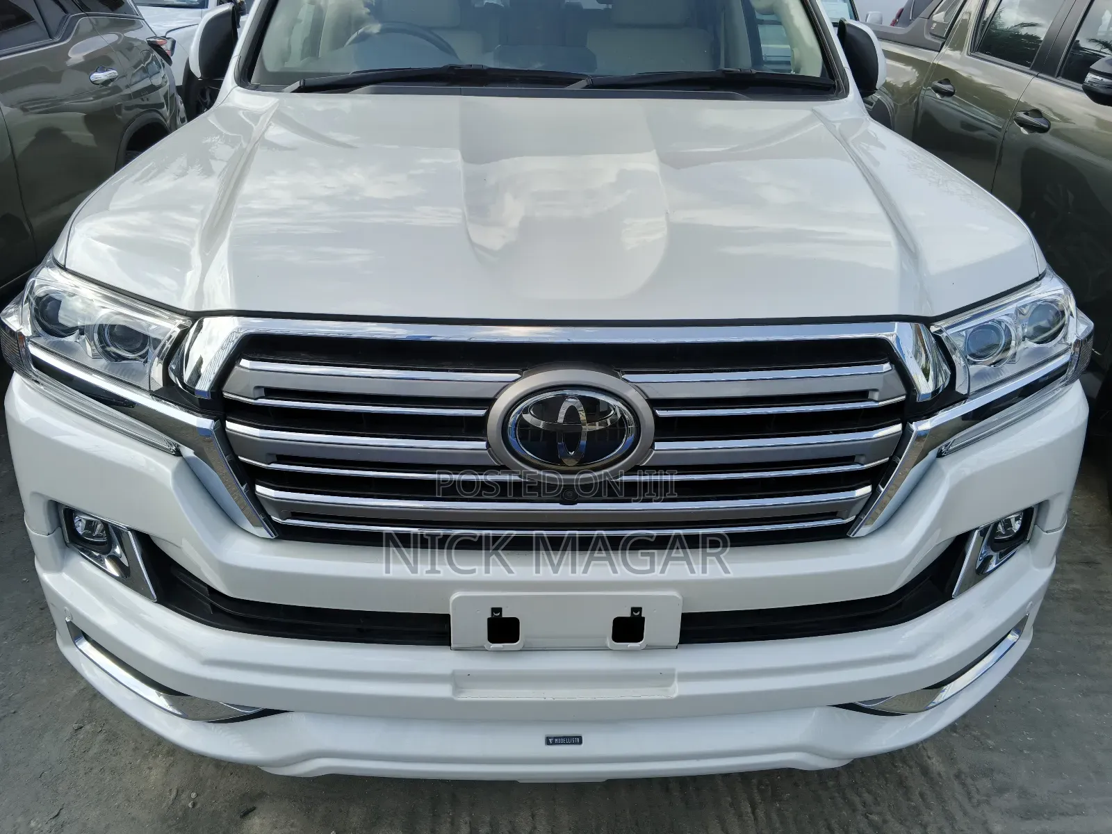 Toyota Land Cruiser 2019 White