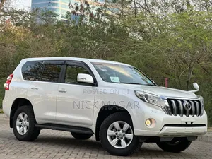 Toyota Land Cruiser Prado 2017 White