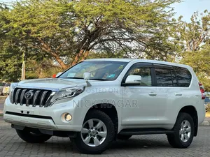 Toyota Land Cruiser Prado 2017 White