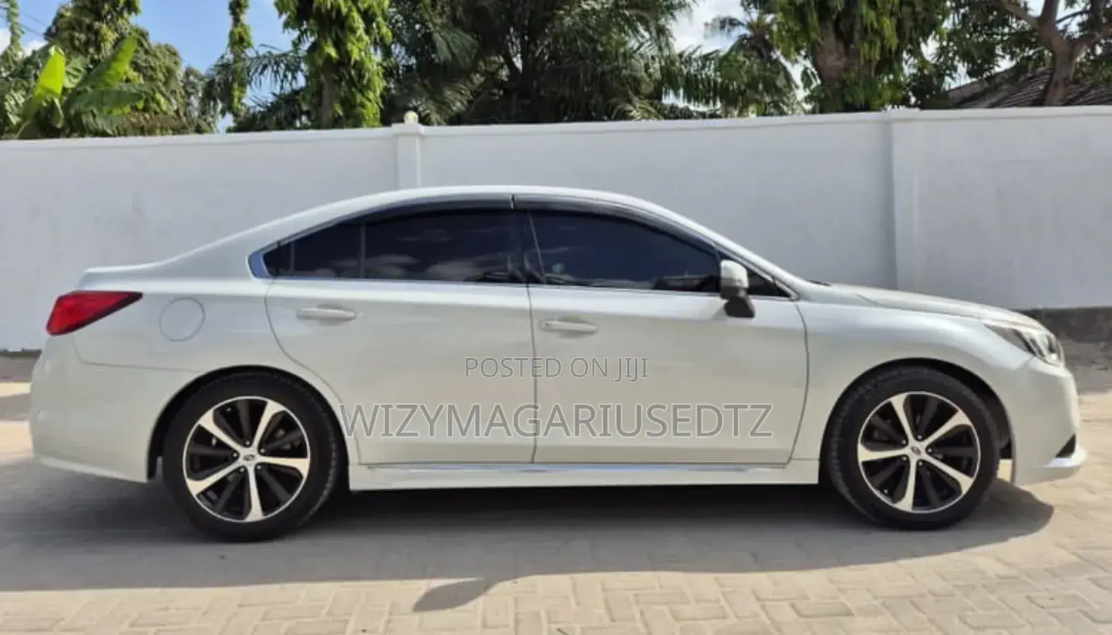 Subaru Legacy 2014 White