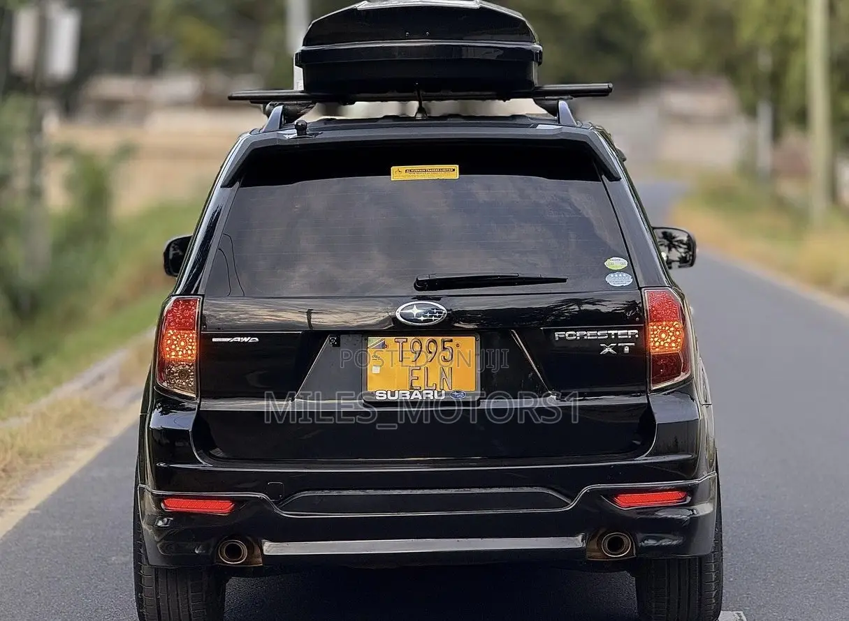 Subaru Forester 2012 Black
