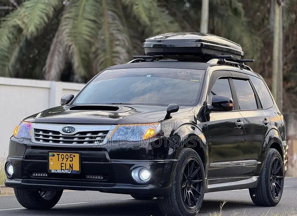 Subaru Forester 2012 Black