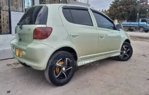 Toyota Vitz 2006 Green