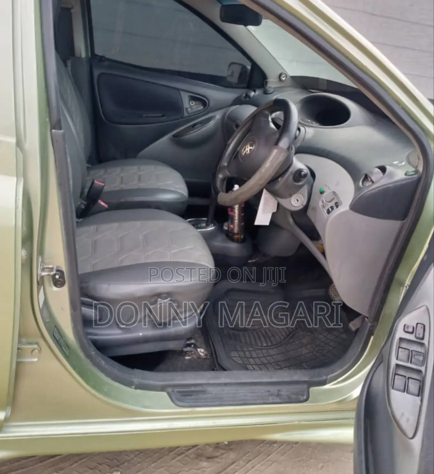Toyota Vitz 2006 Green