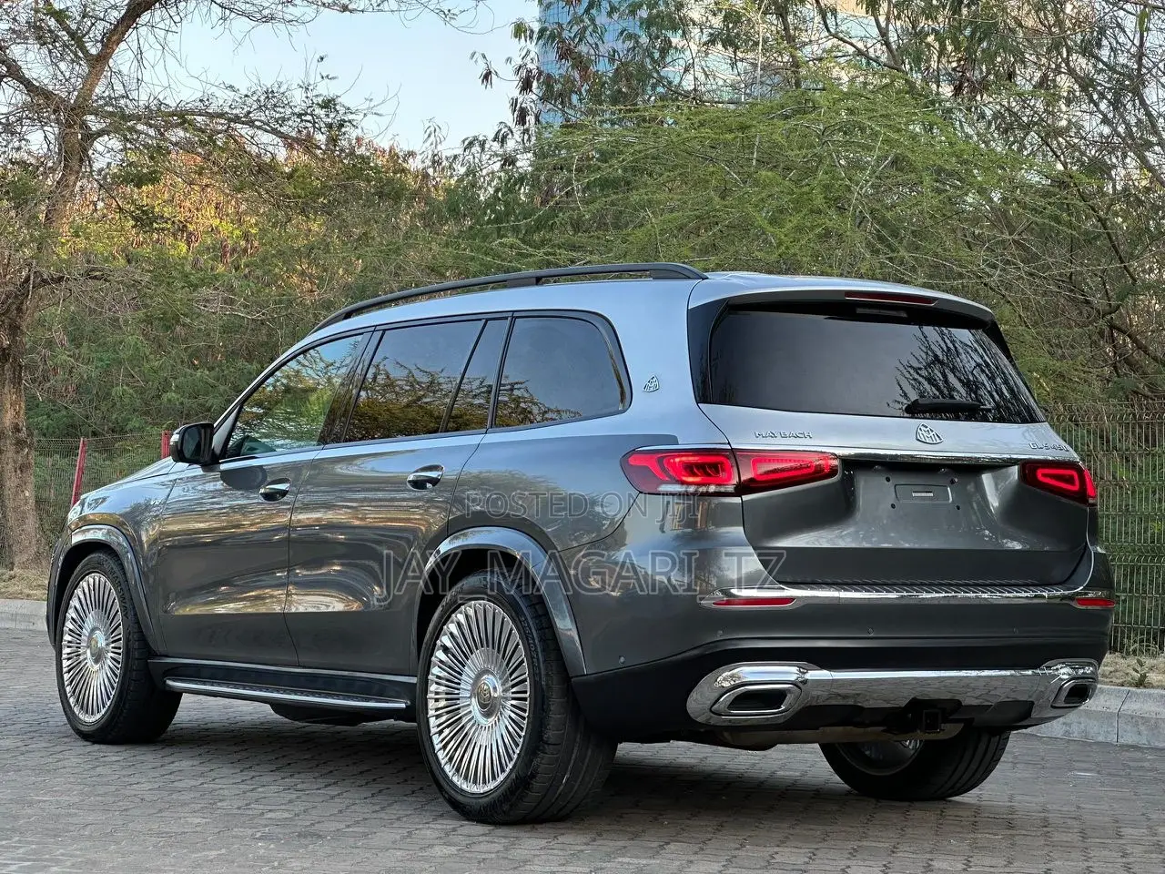 Mercedes-Benz VS680L Maybach 2022 Gray
