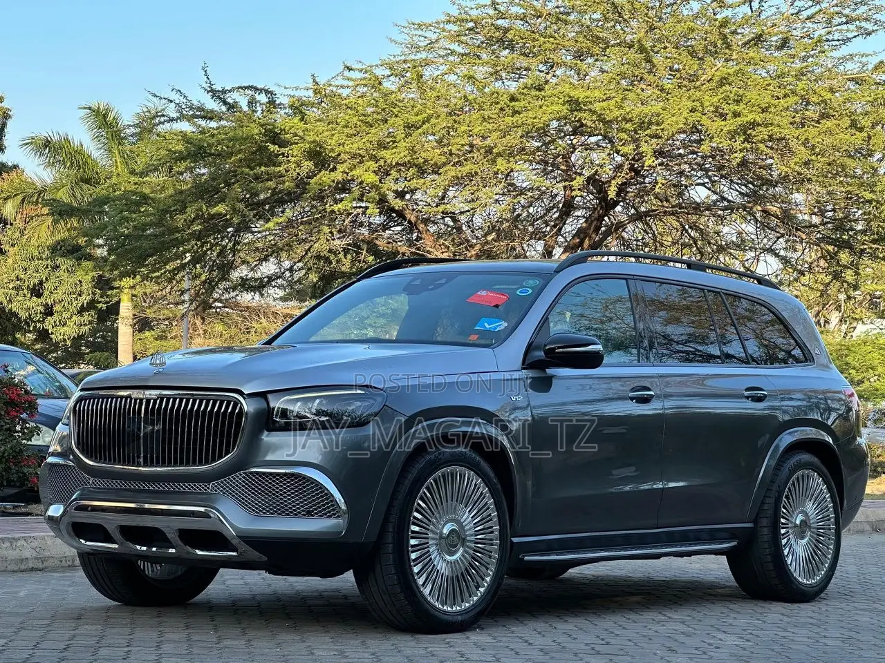 Mercedes-Benz VS680L Maybach 2022 Gray
