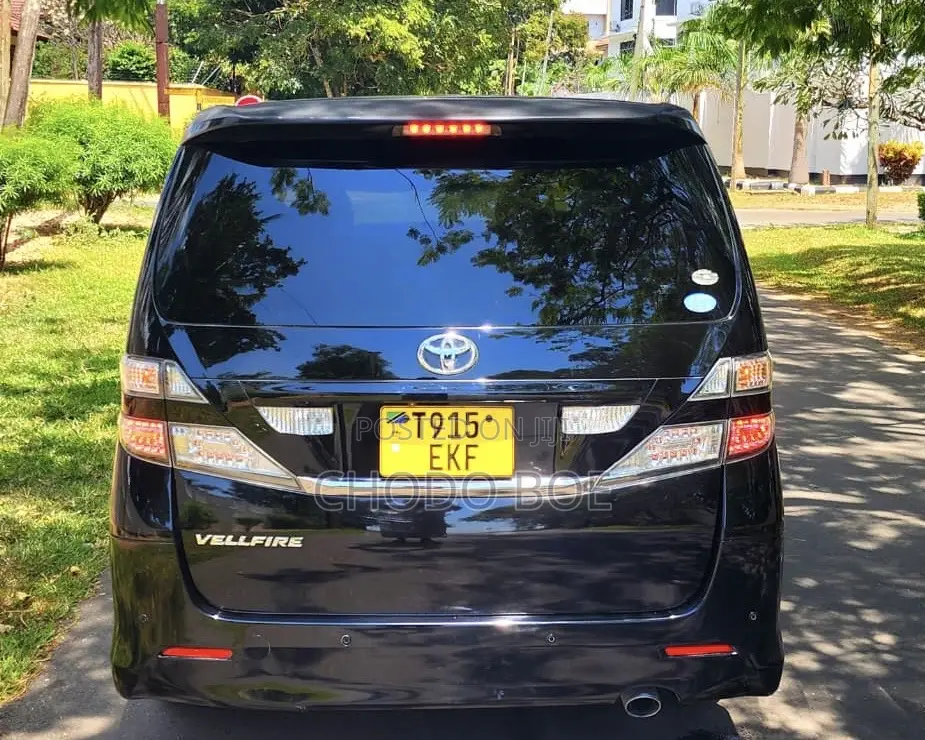 Toyota Vellfire 2010 Black