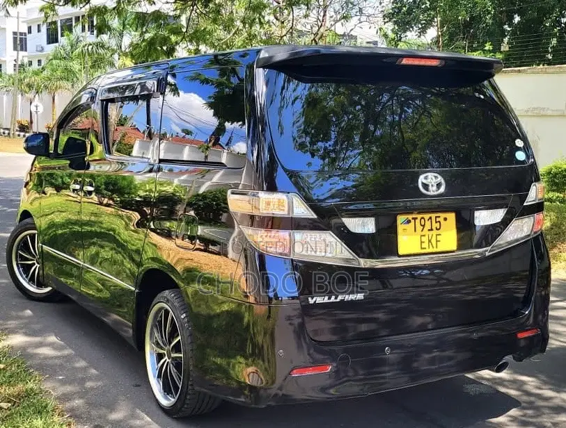 Toyota Vellfire 2010 Black