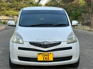 Toyota Ractis 2007 White