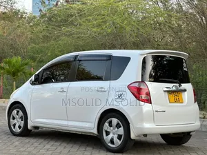 Toyota Ractis 2007 White