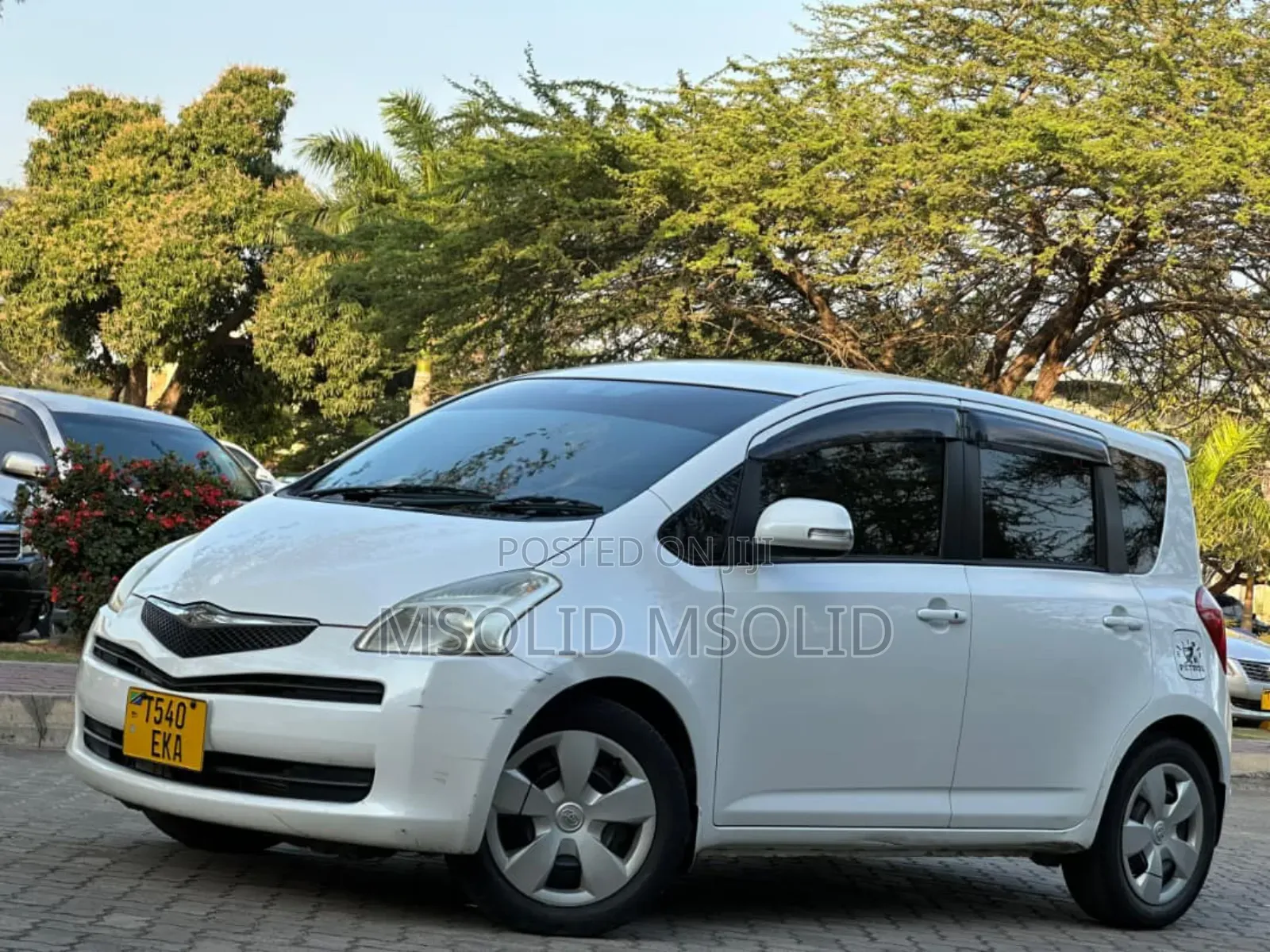 Toyota Ractis 2007 White