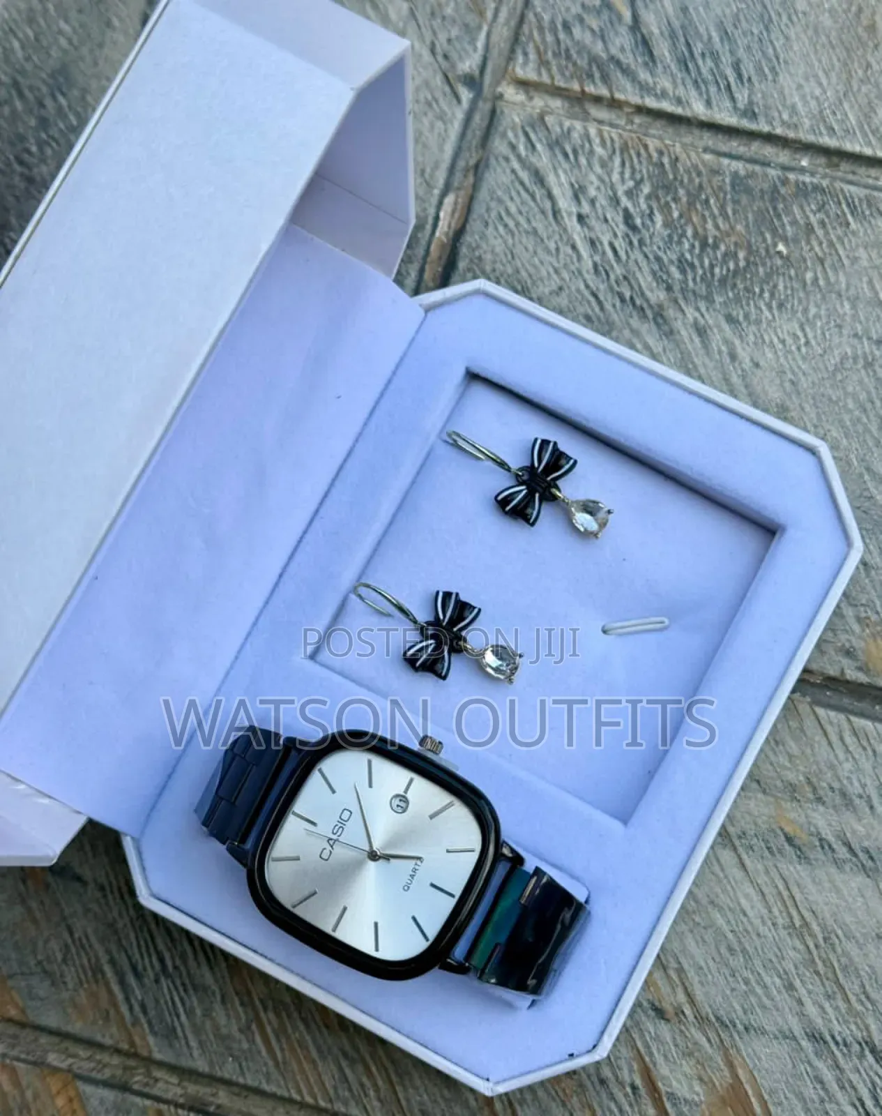 Beautifully Fancy Ladies or Women's Watches Set