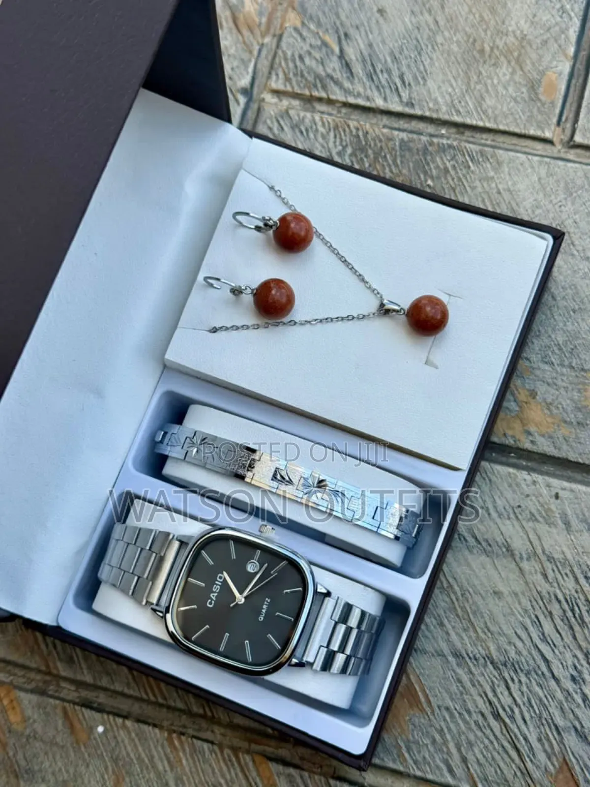Totally and Completely Exceptional Men's and Women's Watches