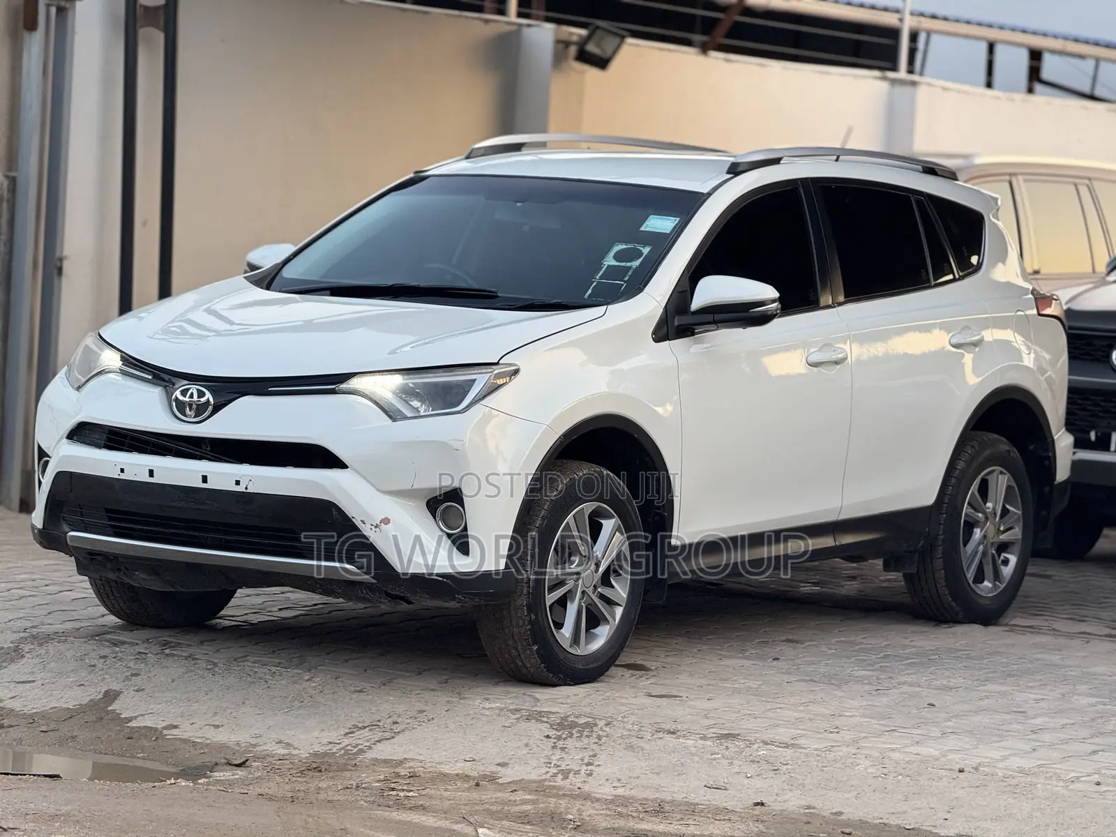 Toyota RAV4 2014 White