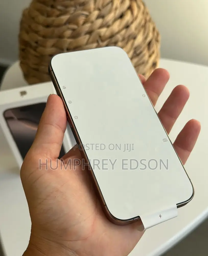 New Apple iPhone 16 Pro 256 GB Gold