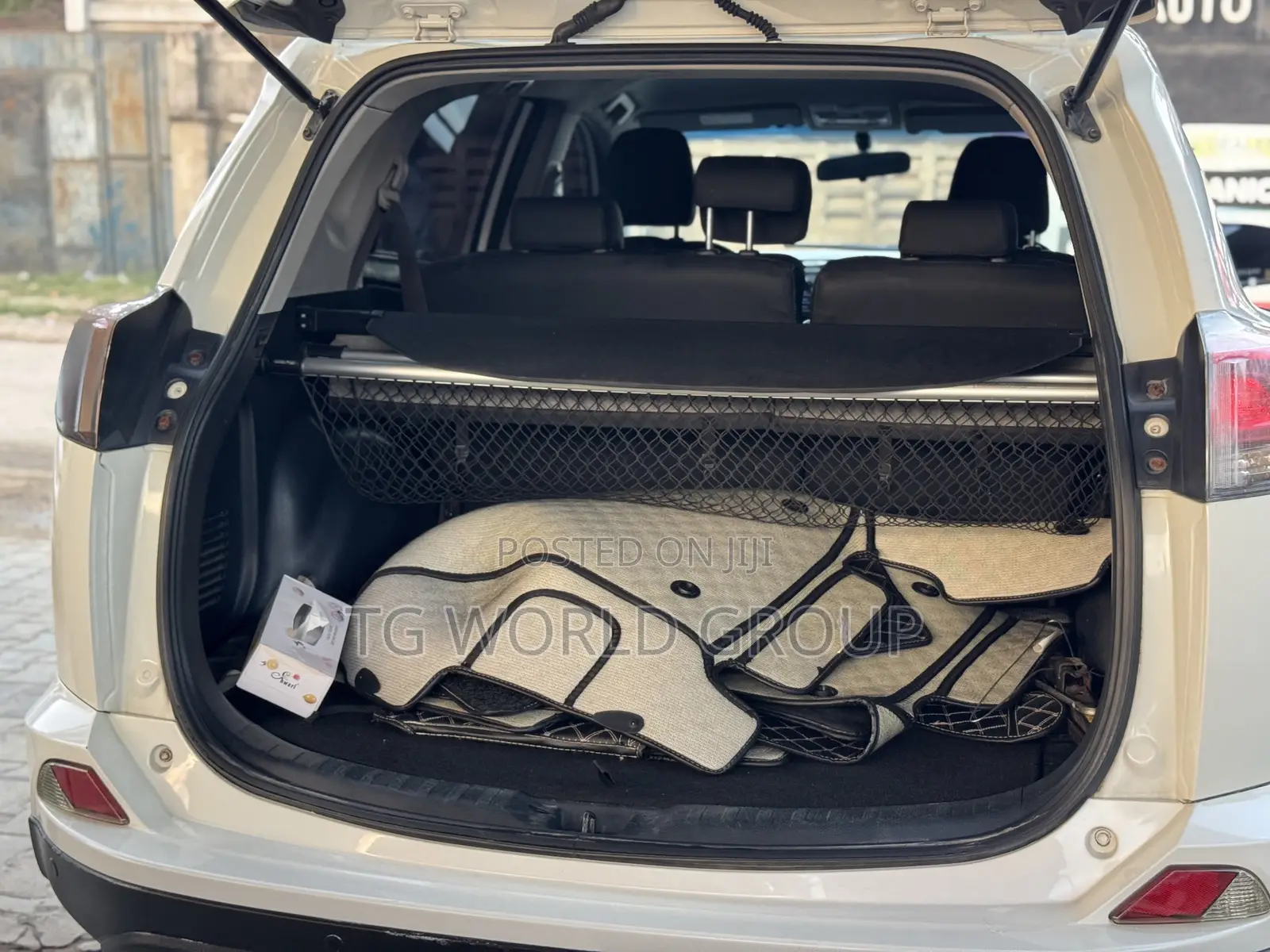 Toyota RAV4 2014 White