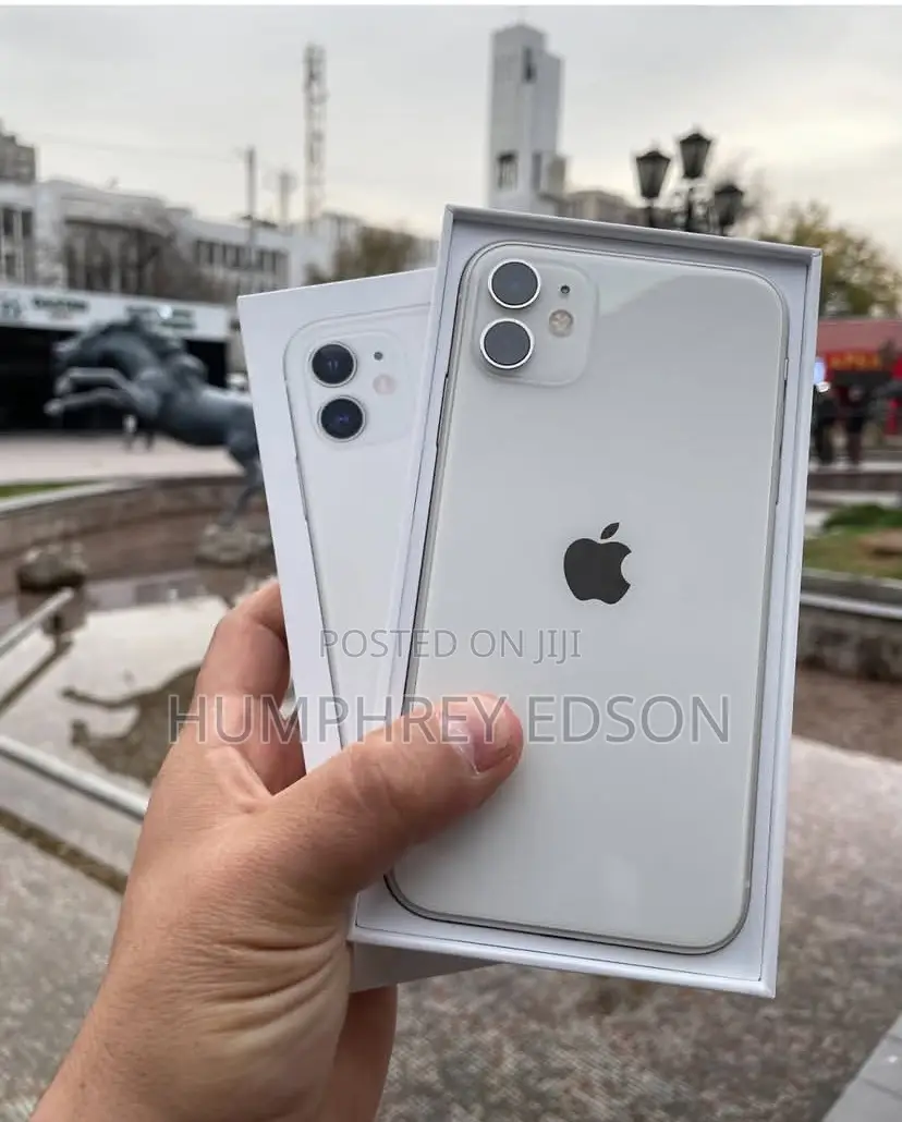 New Apple iPhone 11 128 GB White