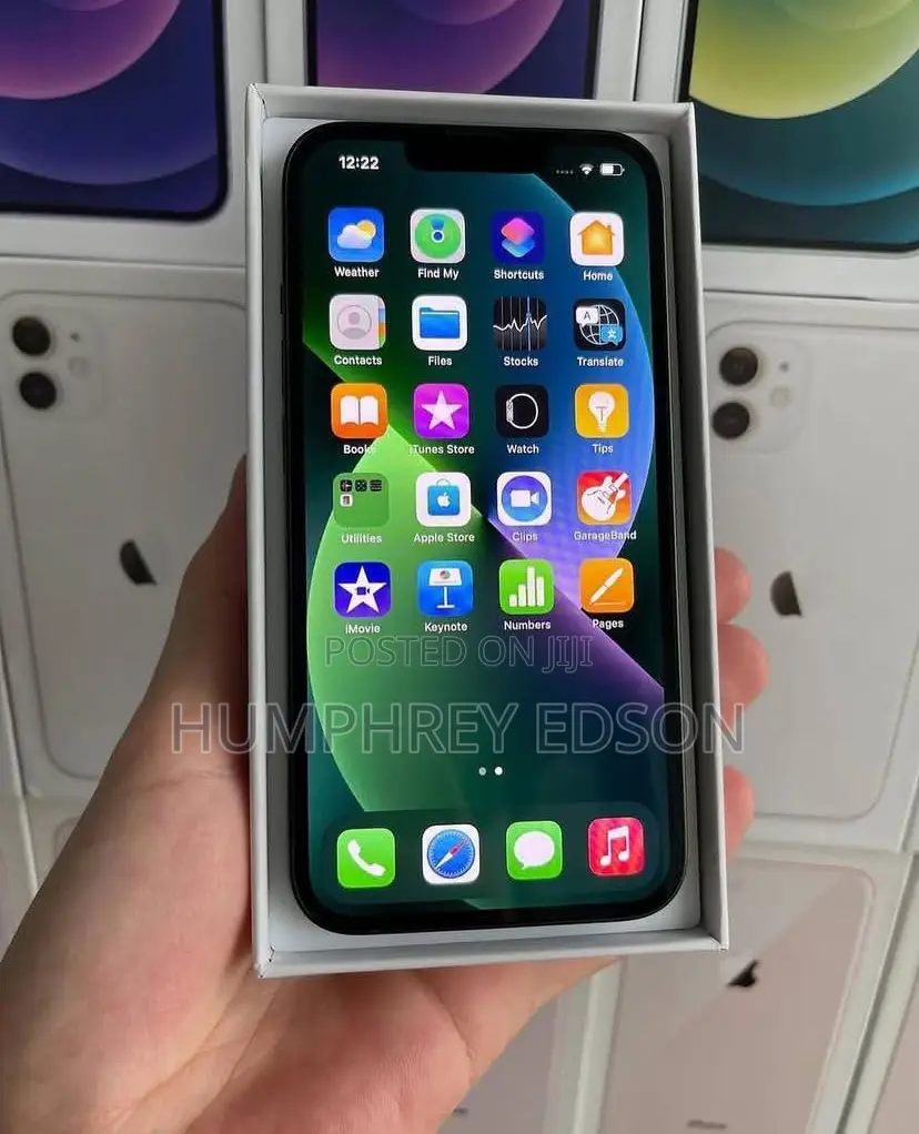 New Apple iPhone 13 256 GB Green