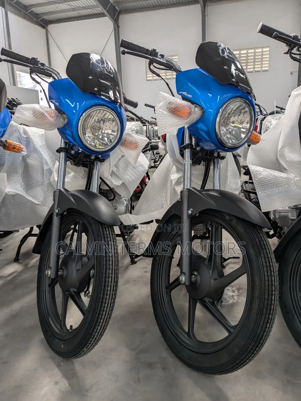 New Honda CB 2025 Blue