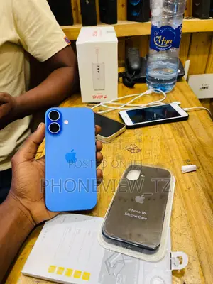 New Apple iPhone 16 128 GB Blue