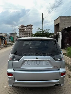 Mitsubishi Outlander 2010 Silver