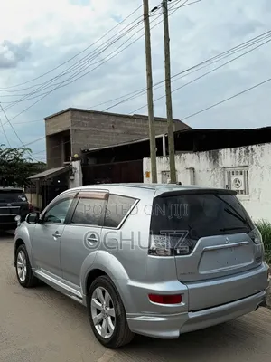 Mitsubishi Outlander 2010 Silver