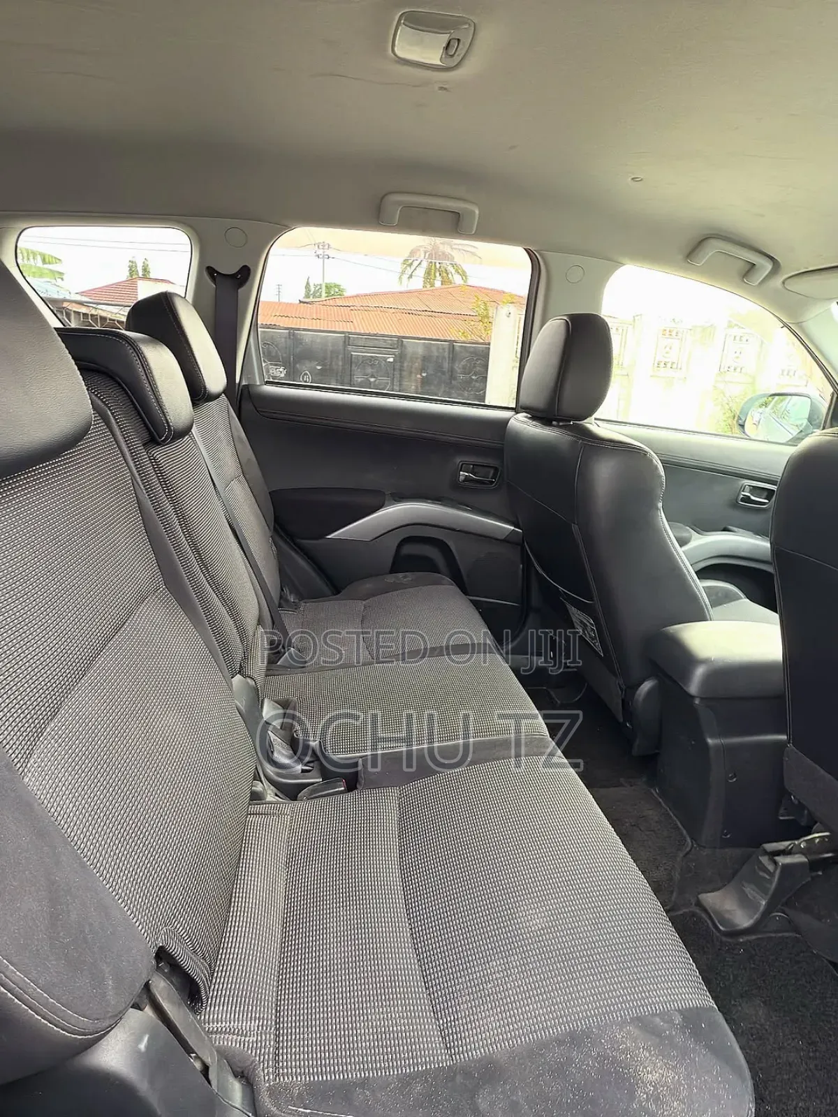 Mitsubishi Outlander 2010 Silver