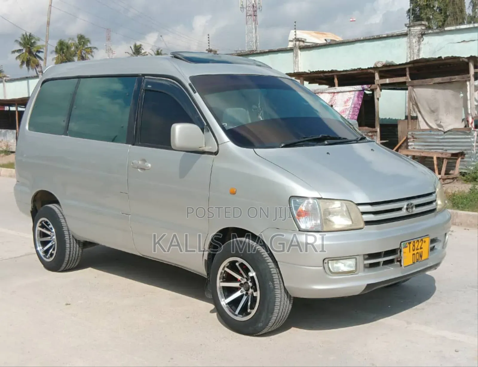 Toyota Noah 2003 Silver