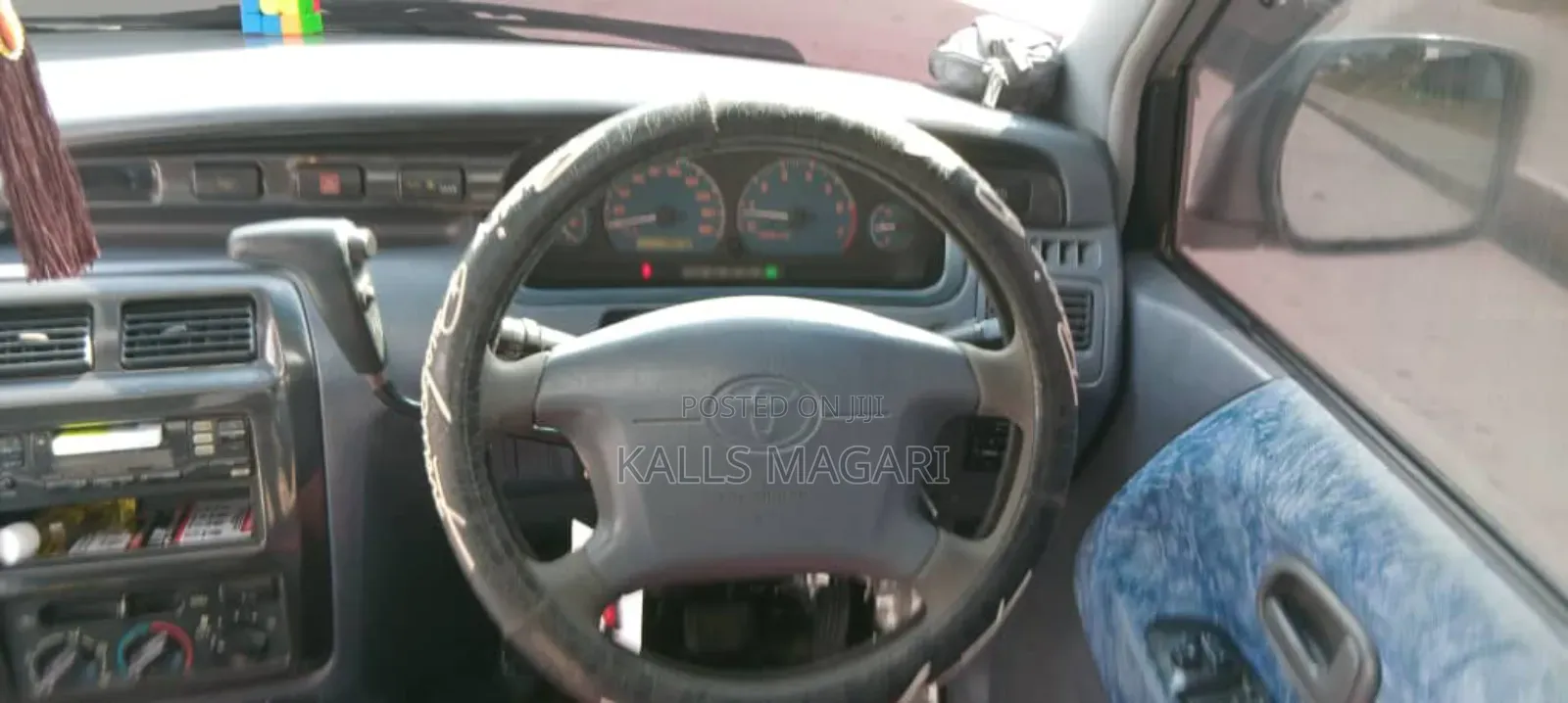 Toyota Noah 2003 Silver