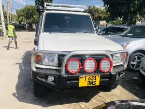 Toyota Land Cruiser Prado 3.0 TD 2011 White