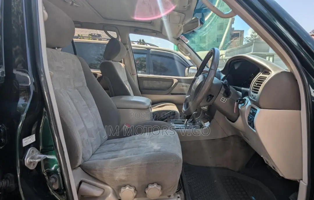 Toyota Land Cruiser 2002 Green