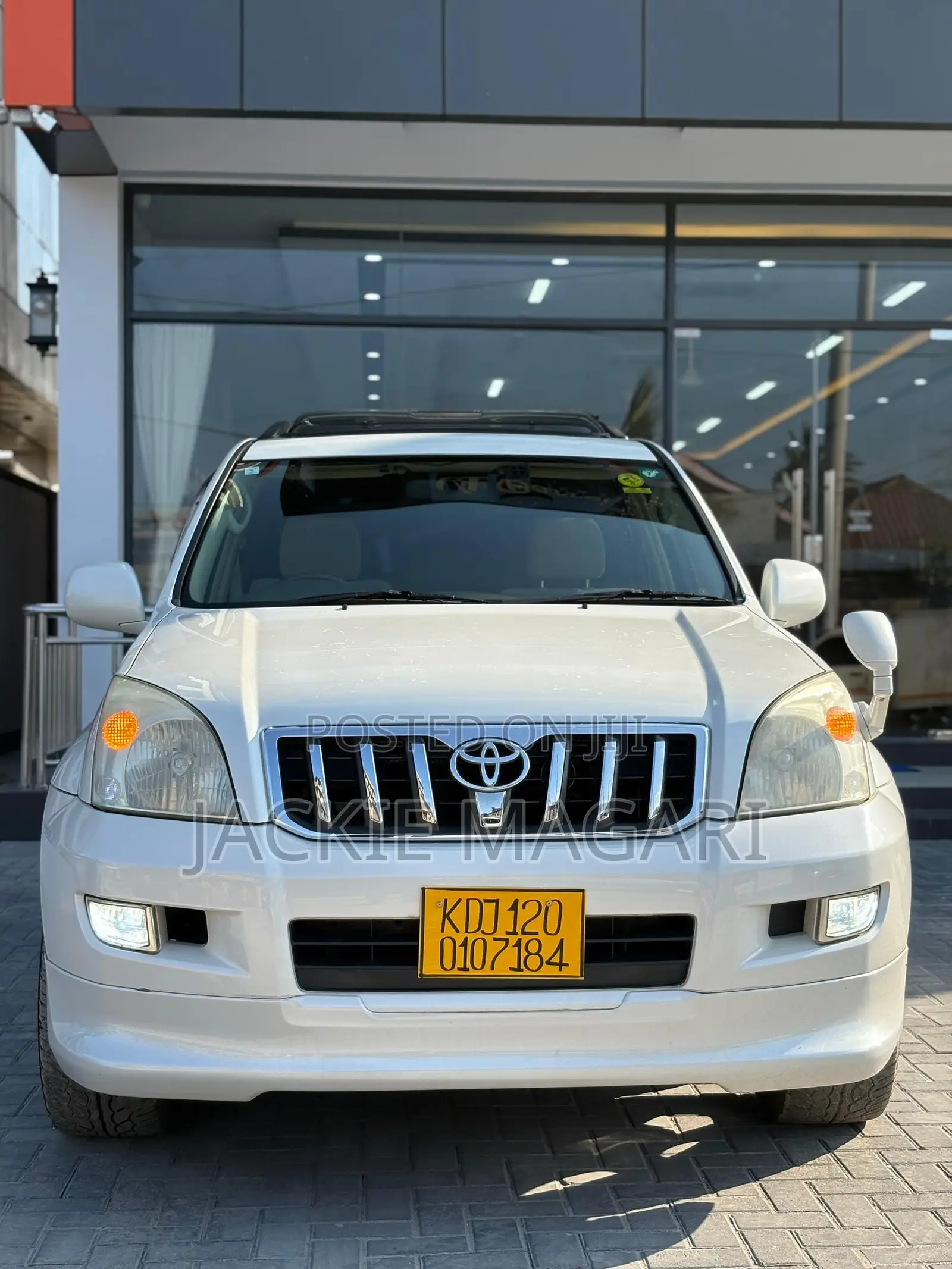 Toyota Land Cruiser Prado 2006 White