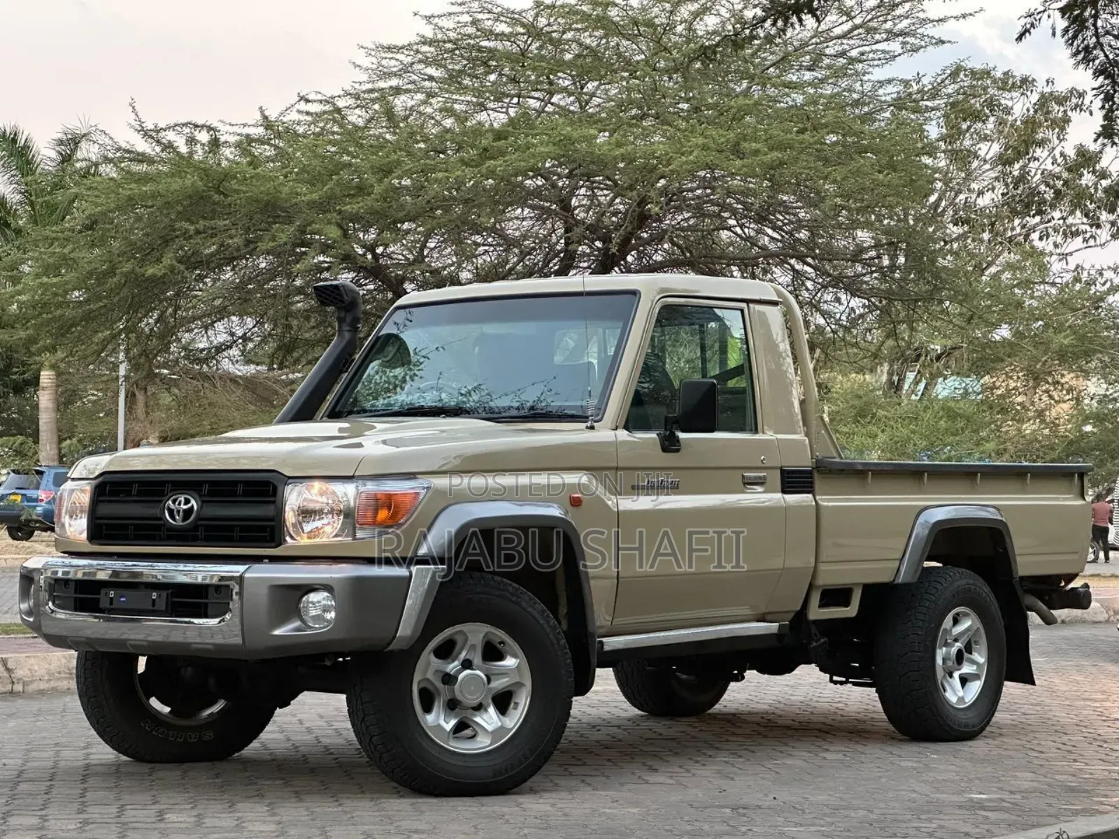 Toyota Land Cruiser 2017 Beige