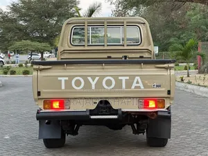 Toyota Land Cruiser 2017 Beige