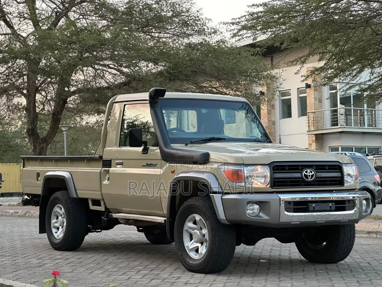 Toyota Land Cruiser 2017 Beige