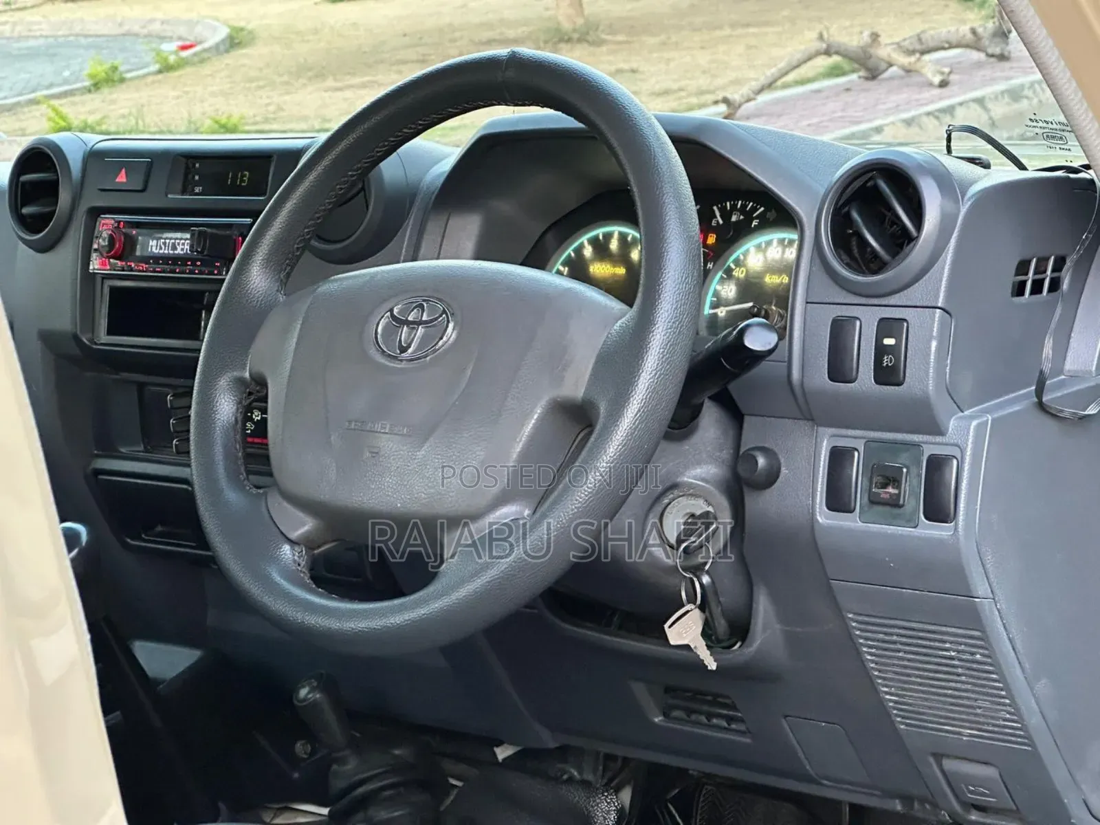Toyota Land Cruiser 2017 Beige