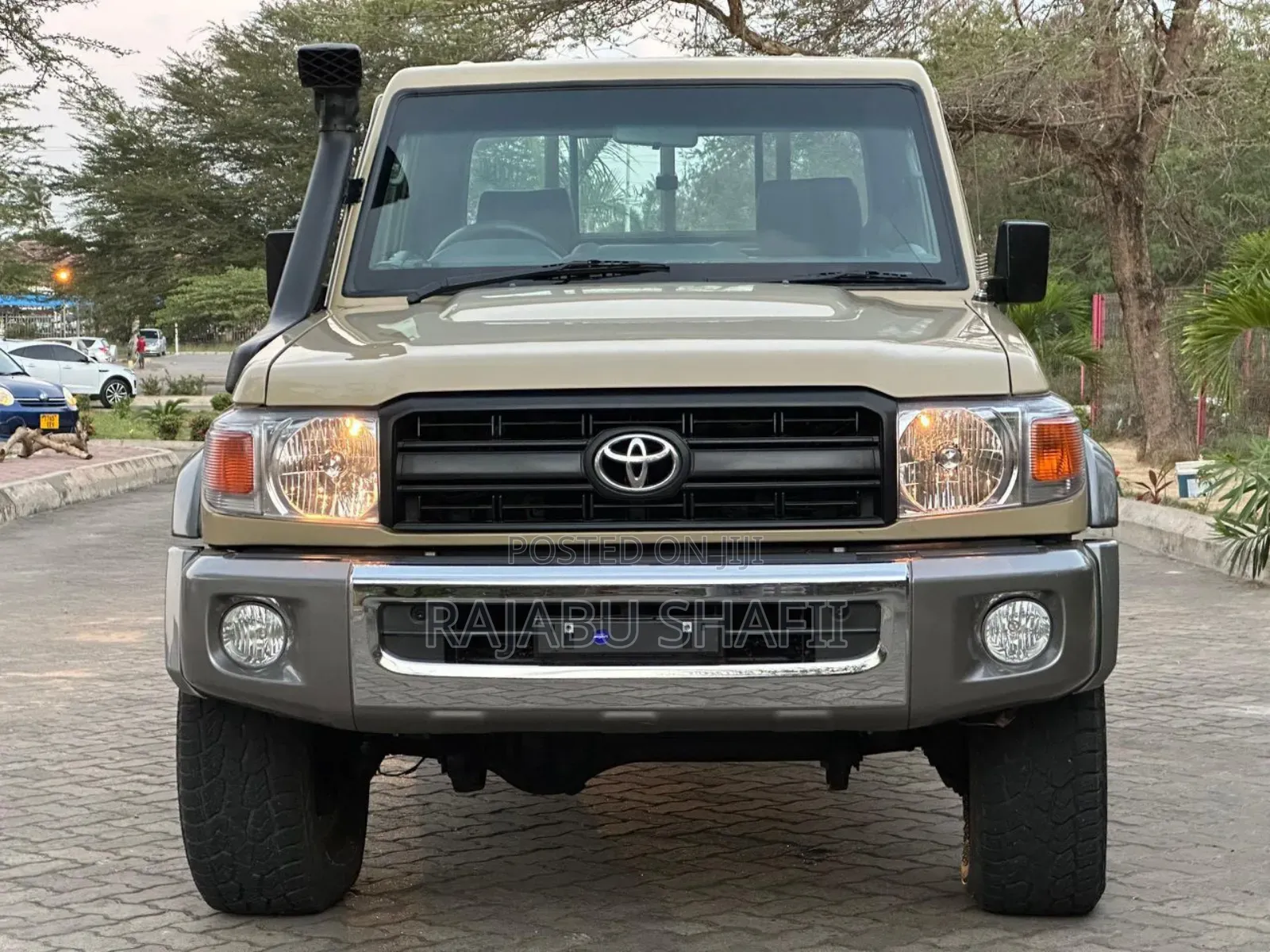 Toyota Land Cruiser 2017 Beige