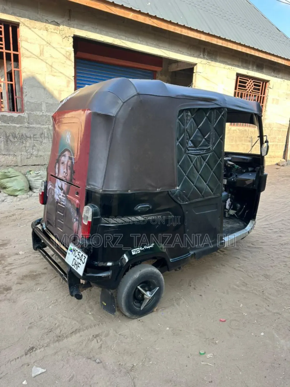 TVS King Cargo 2021 Black