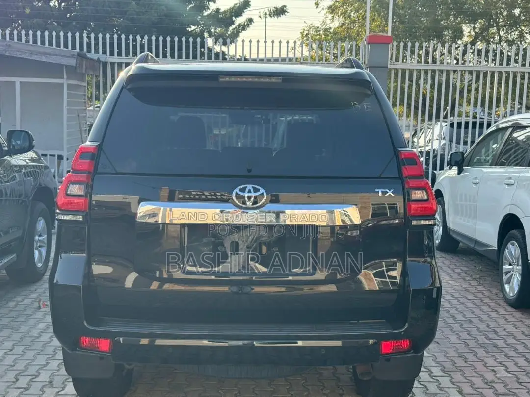 Toyota Land Cruiser Prado 2.8 2018 Black