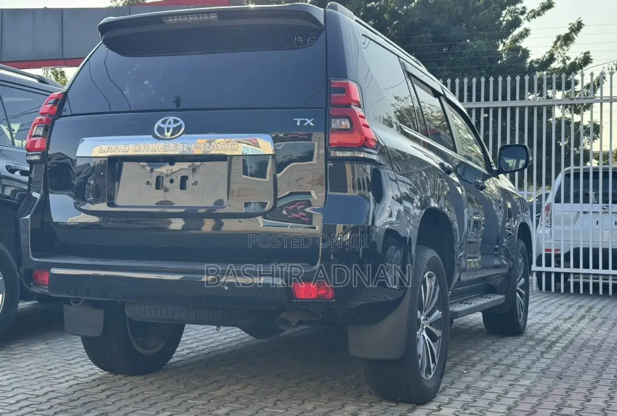 Toyota Land Cruiser Prado 2.8 2018 Black