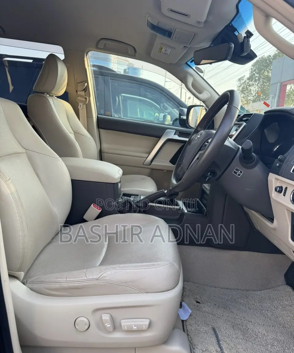 Toyota Land Cruiser Prado 2.8 2018 Black