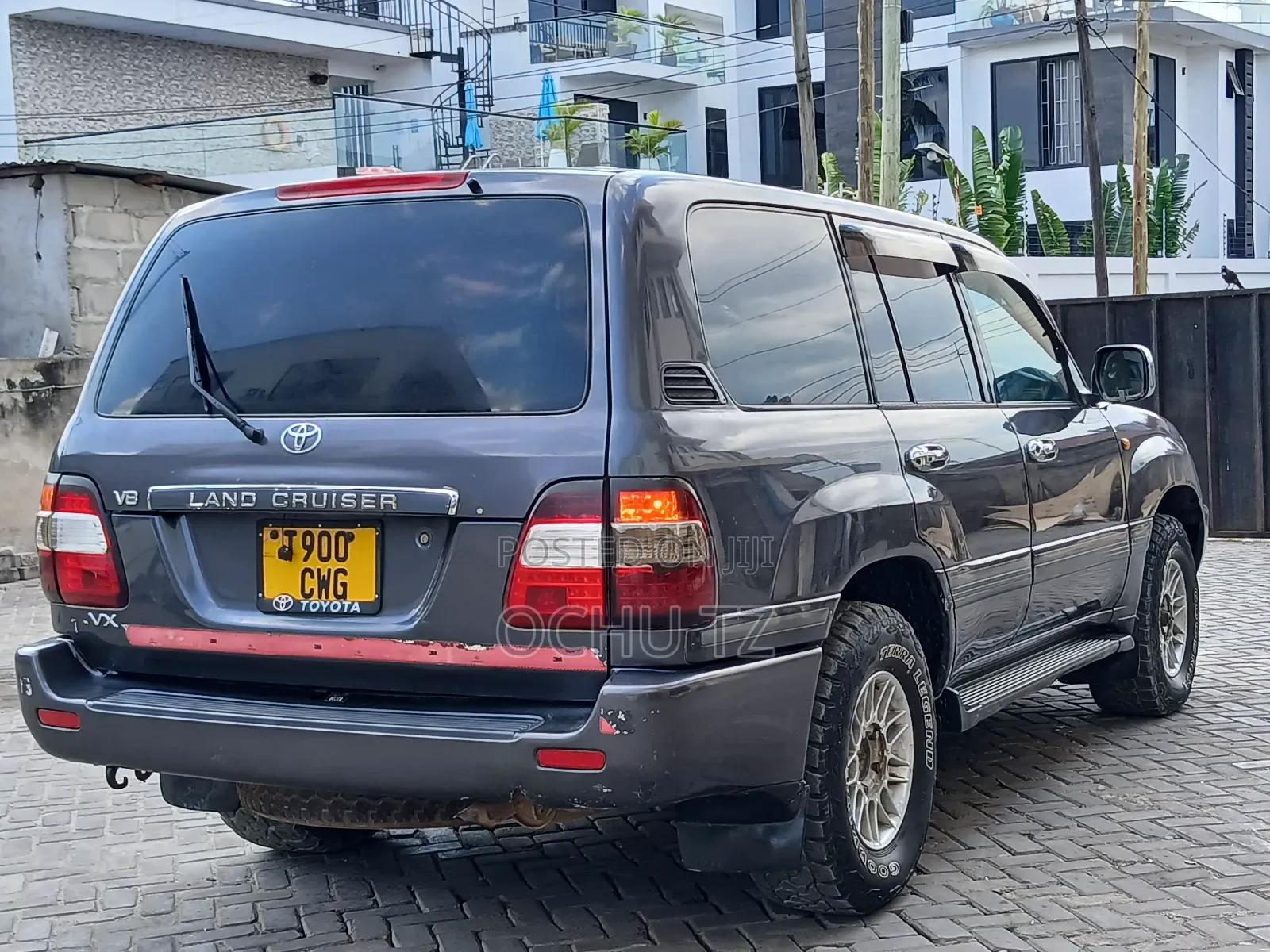 Toyota Land Cruiser 2005 Gray